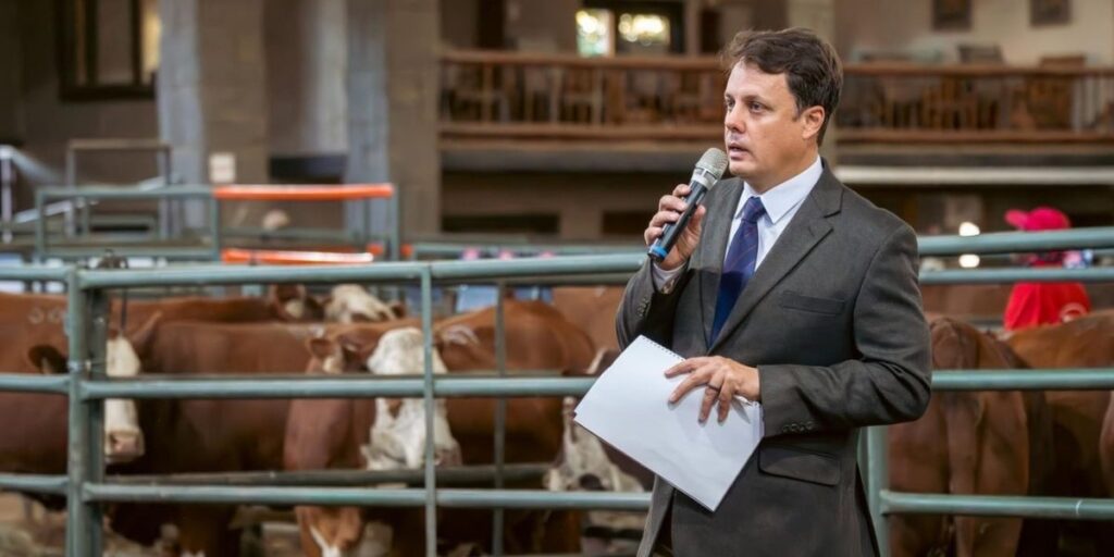 PJ Budler | Trans Ova Genetics | Cattle Judging